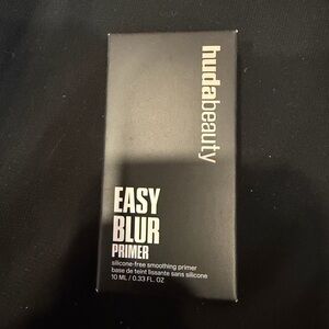 Huda Beauty Easy Blur Primer